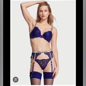 NWT Victoria secret garter 💜